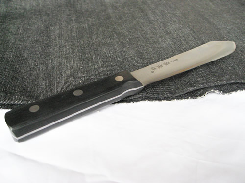 左藤蔵 皮はぎ(皮はぎ包丁)両刃B 150mm 指掛け部分