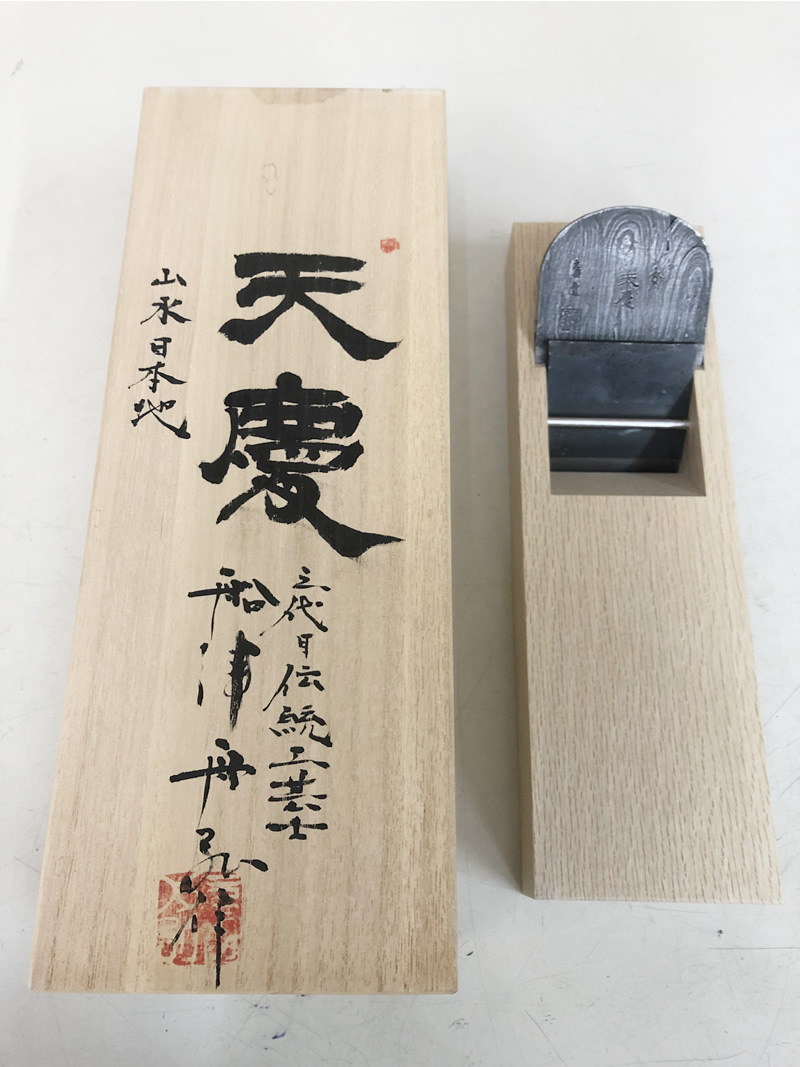 とく様オーダー品製作　味わい深い大工さんの工具箱　けやき無垢材　レトロ とく様オーダー品製作 味わい深い大工さんの工具箱 けやき無垢材